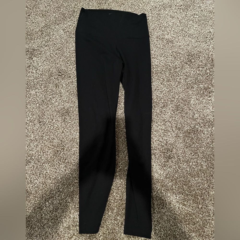 Size S nike dry fit leggings